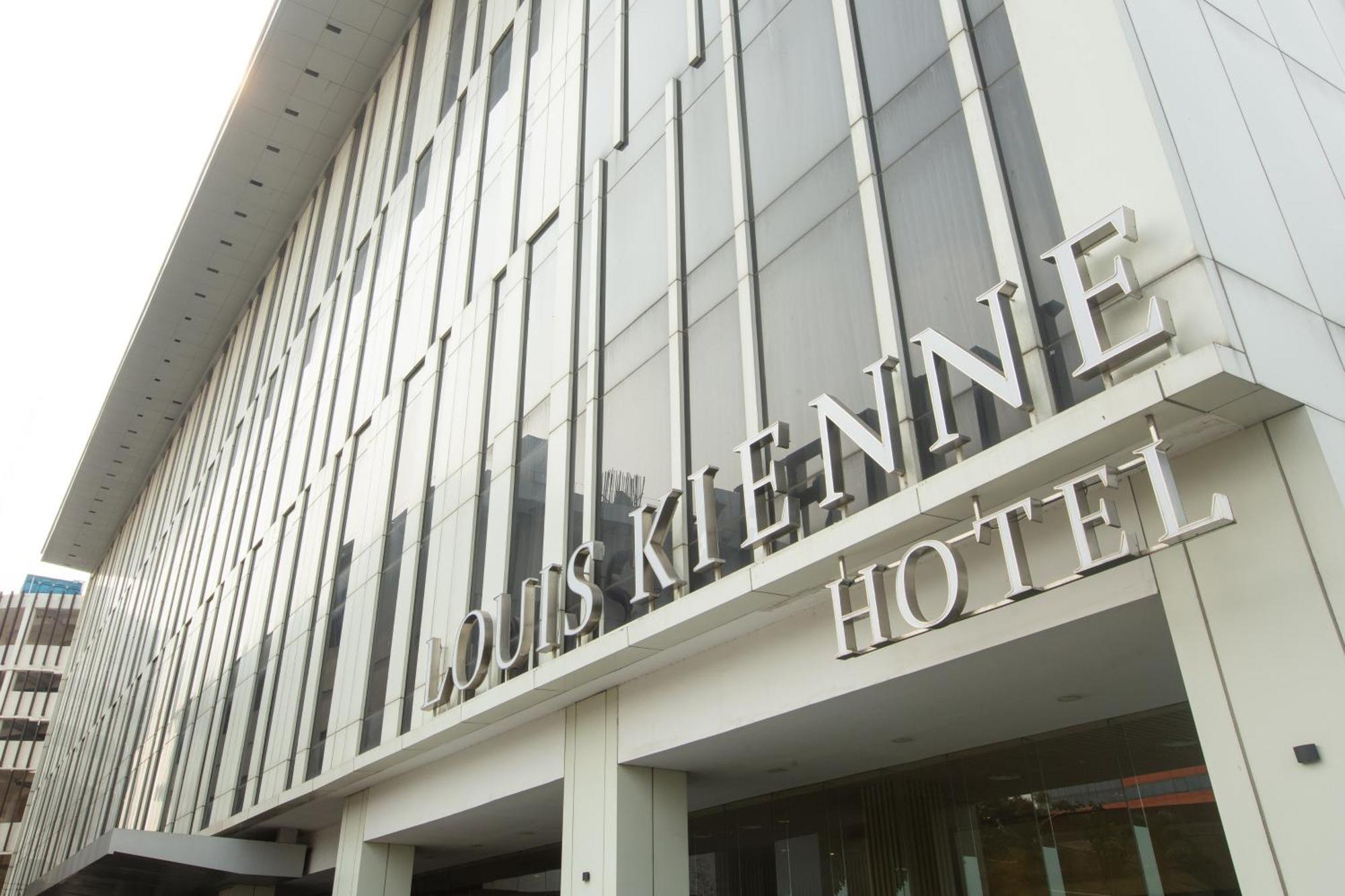 Louis Kienne Cikarang Hotel & Service Apartment Bekasi Exteriör bild